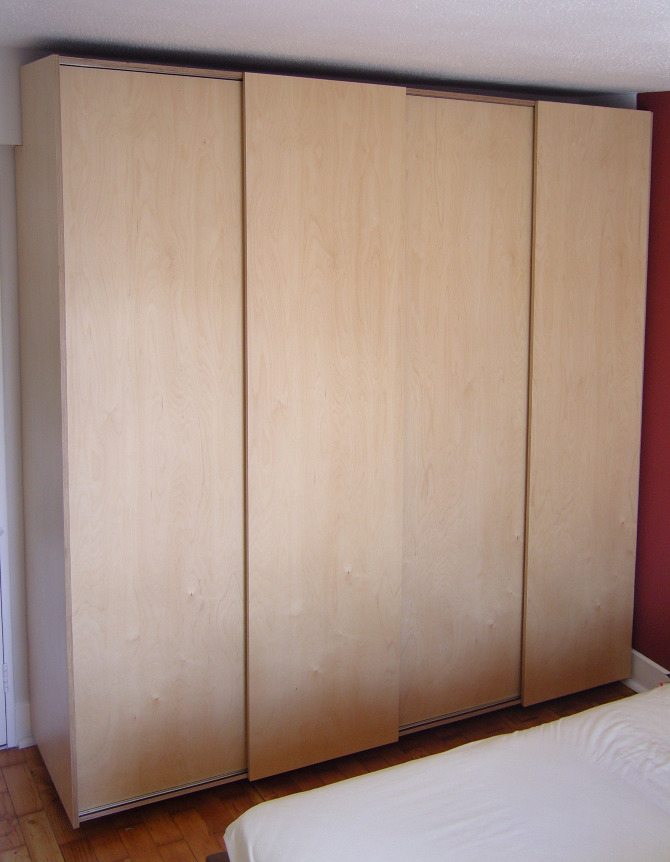 Wardrobe with sliding doors StonerMakes